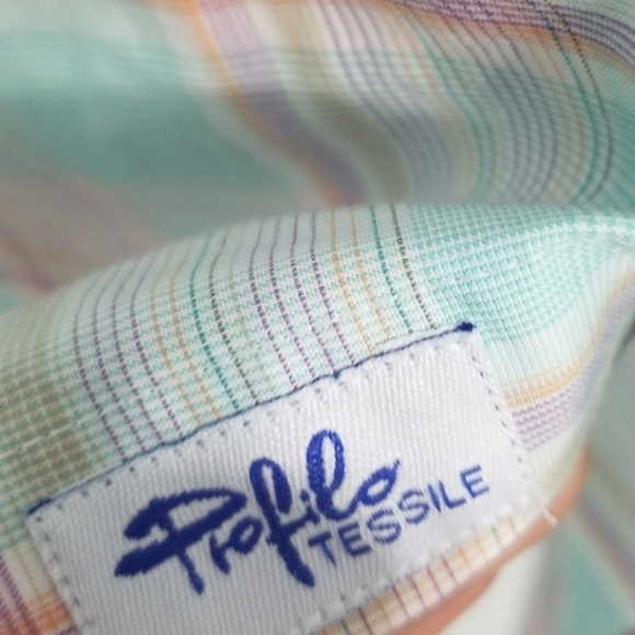 Egara Button Up Non-Iron Collared Dress Shirt. Size XXL. - Picture 3 of 7